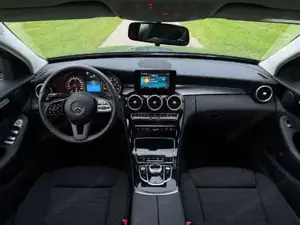 Mercedes-Benz C 180 Bild 12