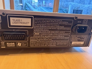 AV Receiver, DVD Player und Basskiste