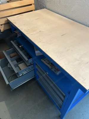 Werkbank abschliessbar, Holzauflage, ausziehbare Fächer mit Einlagen, Güde