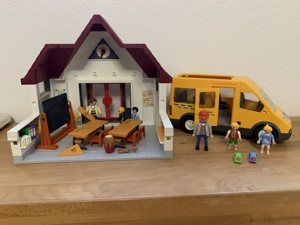 Playmobil -Schule und Schulbus