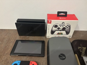 Nintendo Switch mit Zubehör Bild 2