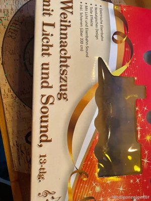 Weihnachtszug mit Licht und Sound