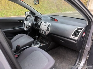 Hyndai i20 tüv:07 2026+4  Bild 4