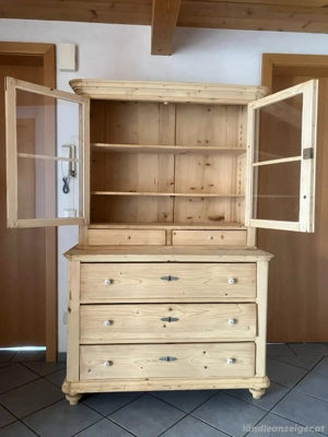 Hergerichteter Schrank Bild 3