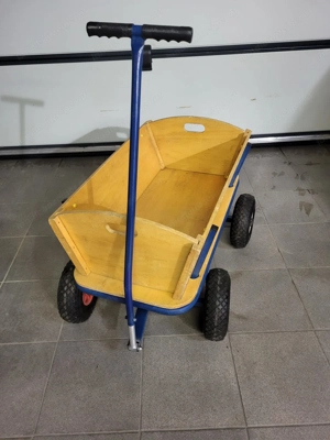Bollerwagen aus Holz 