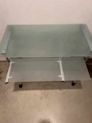 Glastisch Arbeitszimmer Bild 3