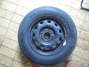 (verkauft) Sommer-Reifen-Satz auf 4 Loch-Felge für Honda Bild 2