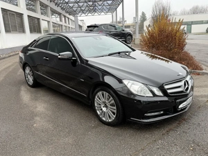 Mercedes Benz E 220 BlueEfficiency CDI Aut. Coupe  Bild 3