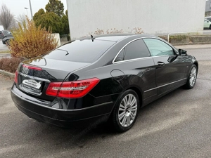 Mercedes Benz E 220 BlueEfficiency CDI Aut. Coupe  Bild 4