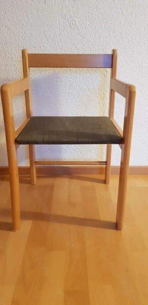 Kinderstuhl aus Holz Bild 2