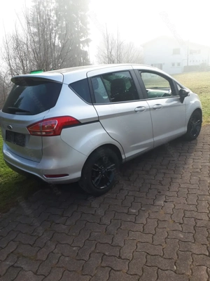 Ford B-Max  Euro 5950.- DIESEL  75 PS   Bj 8  2016  144000Km Euro  5950.- Bild 5