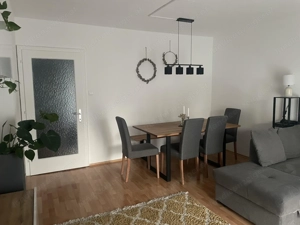 VERMIETE 3 ZI Wohnung mit abgetrennter Küche und großem Balkon IN FELDKIRCH LEVIS ab SOFORT Bild 2