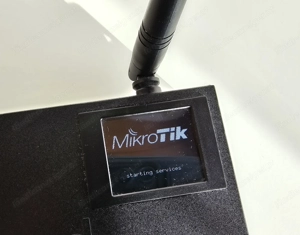 MikroTik RB2011UiAS-2HnD-IN Router Bild 5