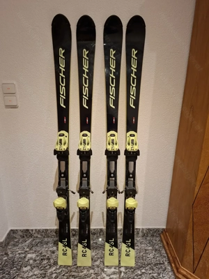 Fischer Jugendrennski Slalom RC4 SL Bild 3