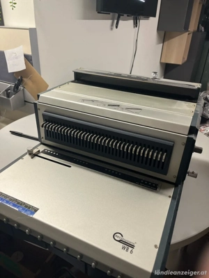 Prospekt-Bindemaschine   NEU & unbenutzt   Top-Zustand inkl. Drahtkämme Bild 2