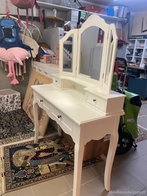 Schminktisch mit 3-fach Spiegel