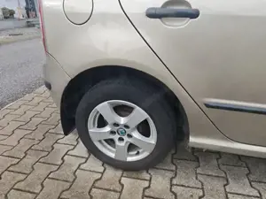 Skoda Fabia Luca 1,4 16V - Export Teile Bild 2