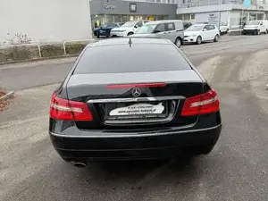 Mercedes-Benz E-Klasse Bild 4