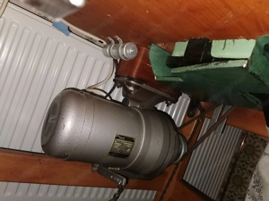 Super Lock Industriemaschine, Nähmaschine Overlock Bild 3