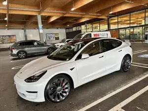 Tesla Model 3 Bild 3