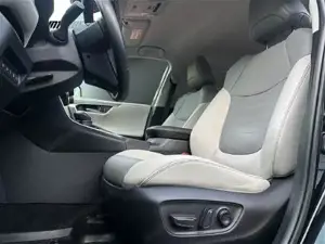 Toyota RAV 4 RAV4 // 2,5 Hybrid // VIP // AWD Bild 10