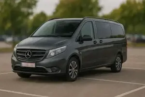 Mercedes-Benz eVito 129 Tourer PRO Lang 90kWh 7-Sitzer