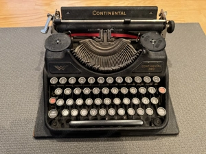 Vintage Schreibmaschine (Antiquität) Bild 2