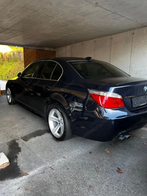 BMW E60 530d Limousine Bild 2