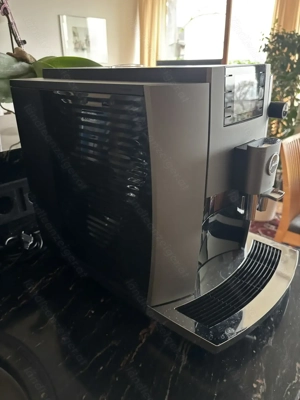 JURA Kaffeemaschine Dark Inox Bild 2