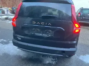 Unfallfahrzeug Dacia Jogger Bild 3