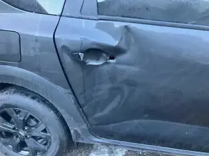 Unfallfahrzeug Dacia Jogger Bild 2