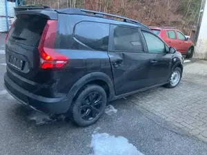 Unfallfahrzeug Dacia Jogger Bild 7