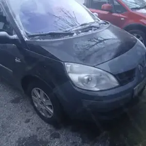 Renault Scenic 1,5 TDCI Bild 2