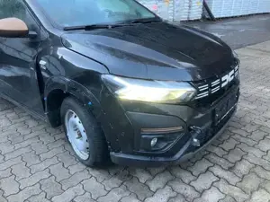Unfallfahrzeug Dacia Jogger Bild 6