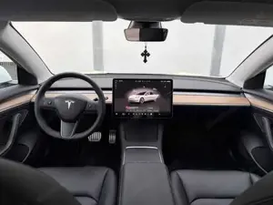 Tesla Model 3 Bild 5