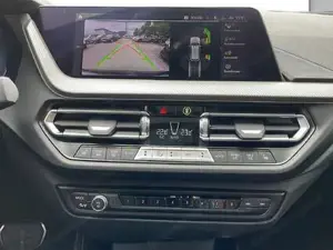 BMW 120d xDrive M Sport // Head-Up // DAB Bild 8