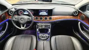 Mercedes-Benz E 220 Bild 19