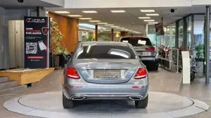 Mercedes-Benz E 220 Bild 10
