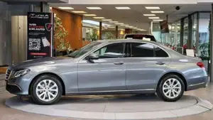 Mercedes-Benz E 220 Bild 6