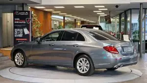 Mercedes-Benz E 220 Bild 8