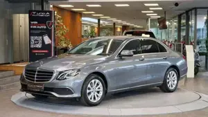 Mercedes-Benz E 220 Bild 5