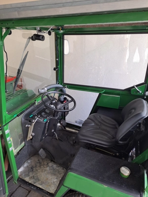 Traktor mit Mähwerk und Schneeschild HAKO 3800 D Bild 2