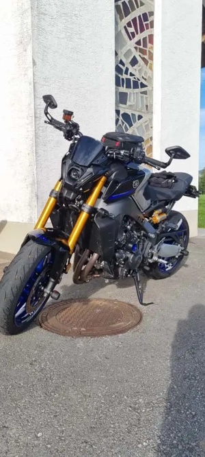 *Verkaufe* Yamaha MT-09 SP *Wenig Km* Bild 3