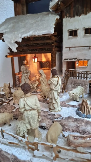 Schneekrippe in Laterne