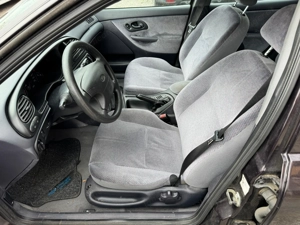 Ford Mondeo 1,8 Champion Bild 5