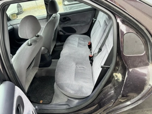 Ford Mondeo 1,8 Champion Bild 7