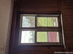 Alte Fenster und Türen zu verschenken 
