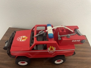 Playmobil Feuerwehr Löschfahrzeug + Hubschrauber