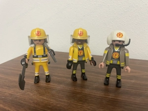 Playmobil Feuerwehr Löschfahrzeug + Hubschrauber Bild 5