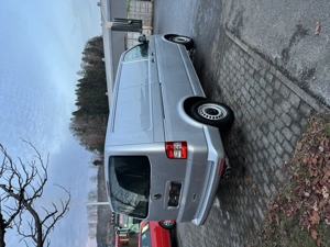 Verkaufe mein T5 Kastenwagen 2.0 102ps mit langem Radstand Bild 4